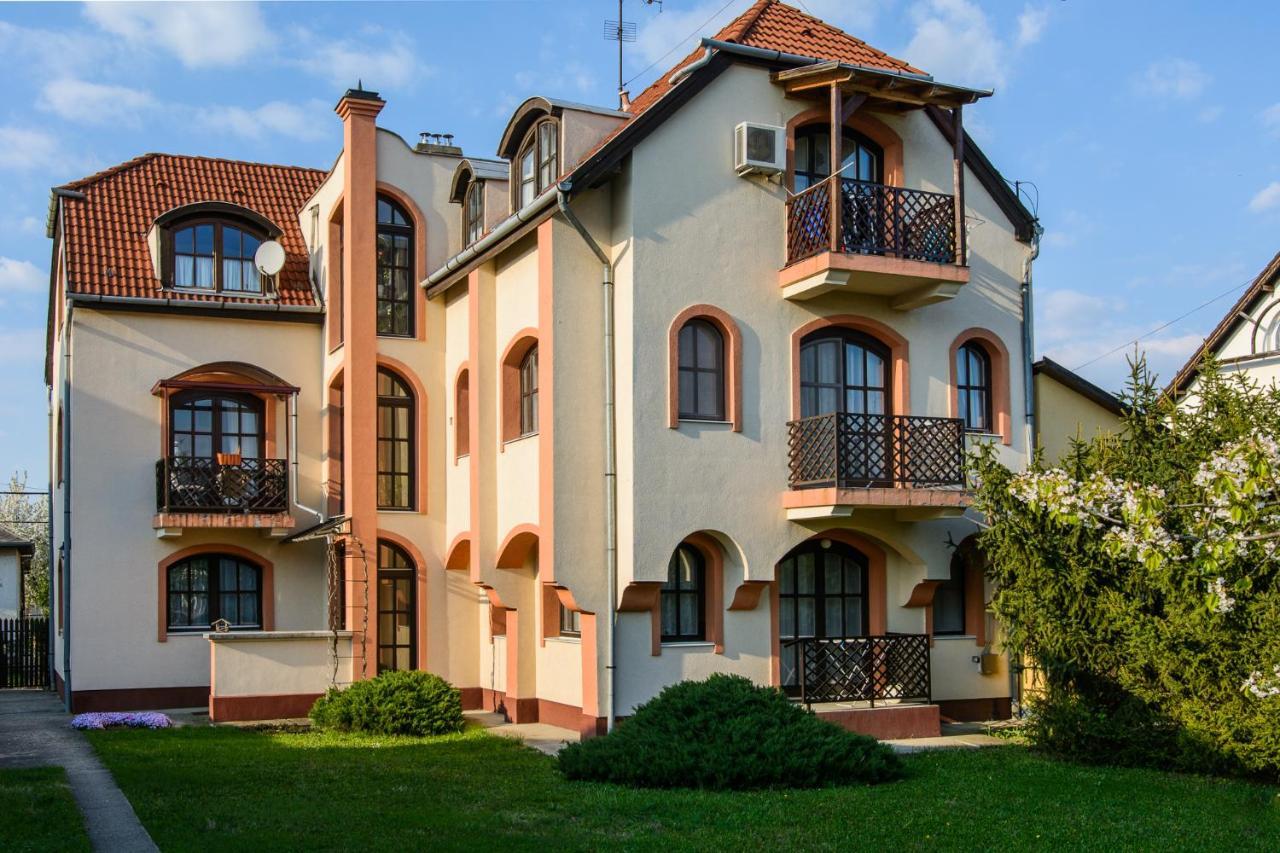 Апартаменты Mi12 Эгер Экстерьер фото